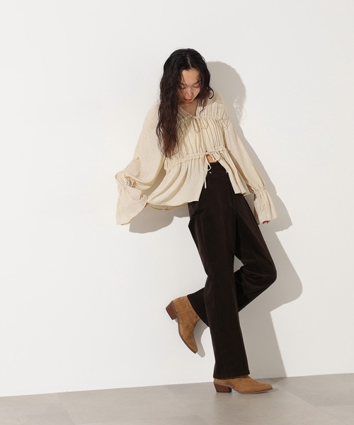 N.（N. Natural Beauty Basic）（エヌエヌナチュラルビューティーベーシック）の「楊柳シャーリングリボンブラウス（シャツ/ブラウス・レディース・アイボリー/レッド/ブラック・MEDIUM）」の9枚目の写真