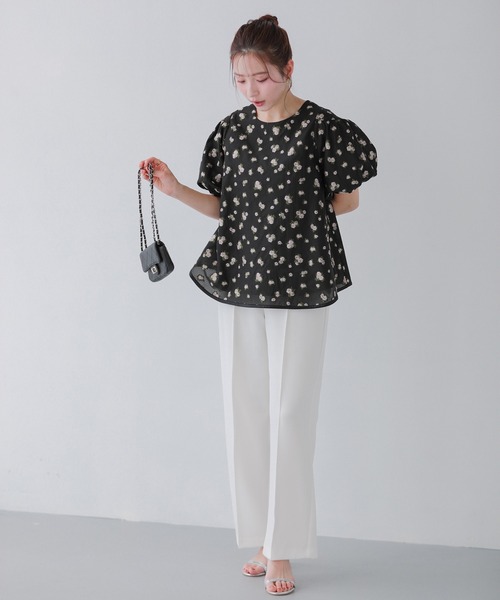 Fit more(フィットモア)の「フラワーボリュームスリーブトップス(その他トップス・レディース・ブラック/ピンク/イエロー・FREE)」の7枚目の写真