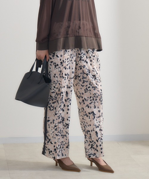 Paradise Picnic(パラダイスピクニック)の「TRANOI. サイドラインペイントドットパンツ(その他パンツ・レディース・ブラック/ベージュ/ブラウン・FREE)」の8枚目の写真