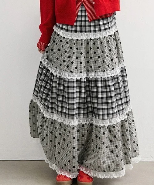 DIAVEL（ディアベル）の「【3色展開】レースフリルギンガムスカート（スカート・レディース・グレー/ブルー/レッド・M）」の4枚目の写真