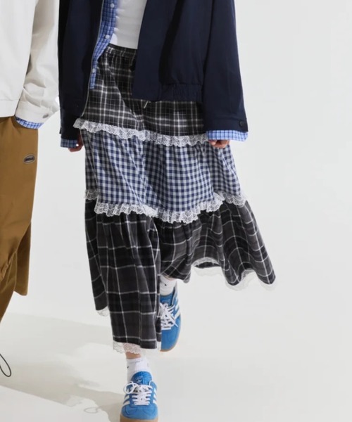 DIAVEL（ディアベル）の「【3色展開】レースフリルギンガムスカート（スカート・レディース・グレー/ブルー/レッド・M）」の20枚目の写真