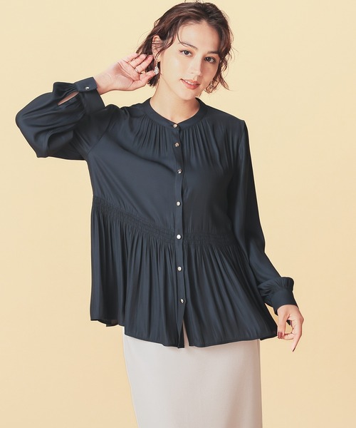 GLACIER lusso（グラシアルッソ）の「ペプラムギャザーブラウス（シャツ/ブラウス・レディース・ネイビー/グレイッシュブルー/ダークオレンジ/グレイッシュベージュ・LL/S/L/M）」の3枚目の写真