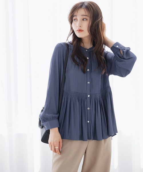 GLACIER lusso（グラシアルッソ）の「ペプラムギャザーブラウス（シャツ/ブラウス・レディース・ネイビー/グレイッシュブルー/ダークオレンジ/グレイッシュベージュ・LL/S/L/M）」の4枚目の写真