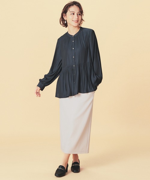 GLACIER lusso（グラシアルッソ）の「ペプラムギャザーブラウス（シャツ/ブラウス・レディース・ネイビー/グレイッシュブルー/ダークオレンジ/グレイッシュベージュ・LL/S/L/M）」の7枚目の写真