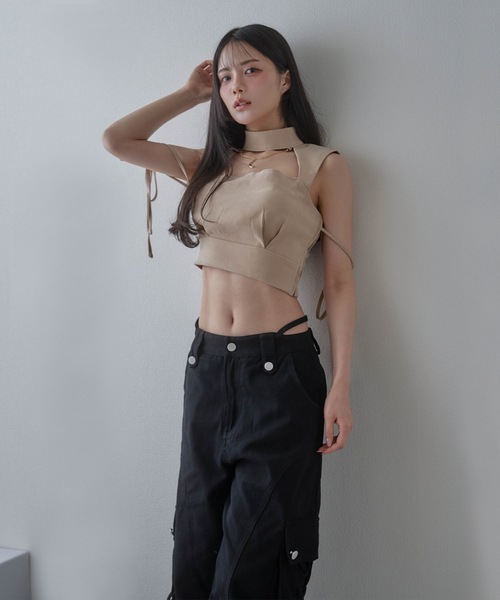 M DOLLY(エムドリー)の「*M DOLLY original* edgy laceup cargo pants/エッジィレースアップカーゴパンツ(カーゴパンツ・レディース・ブラック/ベージュ・XS/S/M)」の4枚目の写真