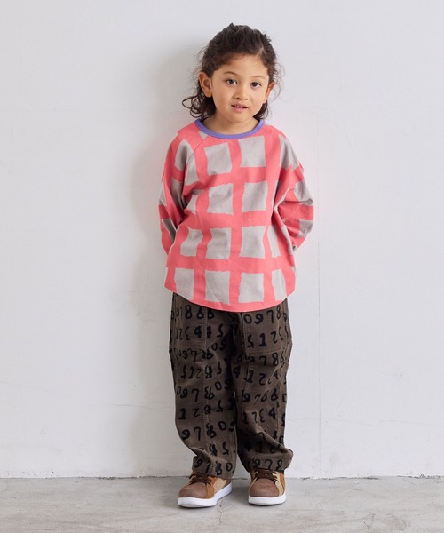 MARKEY'S（マーキーズ）の「総柄ラグランロンティー（Tシャツ/カットソー・キッズ・ブラック系その他/ピンク系その他/イエロー系その他/グリーン系その他・80/90/95/100/110/120/130/140/150）」の7枚目の写真