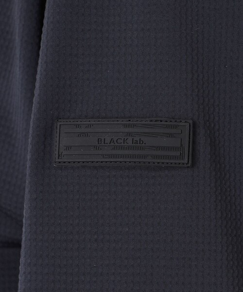 BLACK LABEL CRESTBRIDGE(ブラックレーベル・クレストブリッジ)の「【BLACK lab.】バッググリッドテクニカルパーカー(パーカー・メンズ・ブラック/グリーン系その他7/ネイビー・XL/L/M)」の16枚目の写真