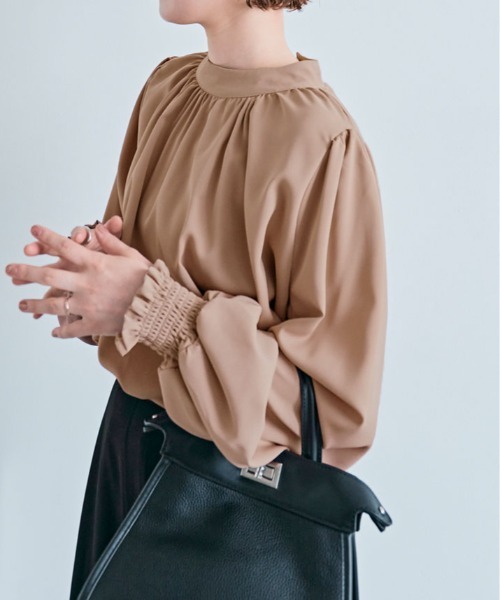 kirakiraShop（キラキラショップ）の「スタンド カラー ギャザー ブラウス（シャツ/ブラウス・レディース・モカ/ベージュ/ピンクベージュ/オフホワイト/ブルー・M/L）」の13枚目の写真