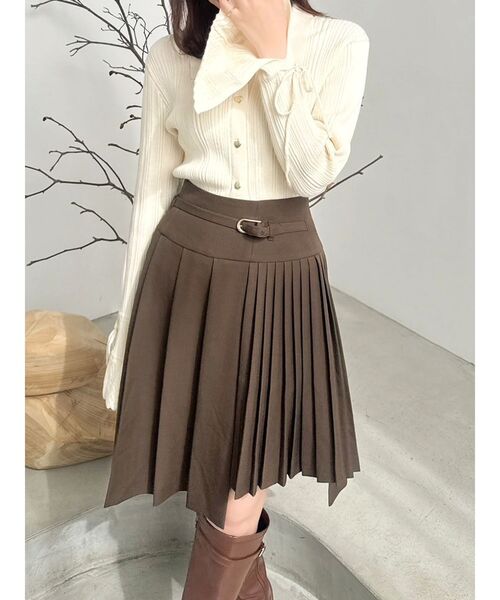 dazzlin(ダズリン)の「ミディアシメプリーツスカート(スカート・レディース・ブラウン/ネイビー・MEDIUM/SMALL)」の11枚目の写真