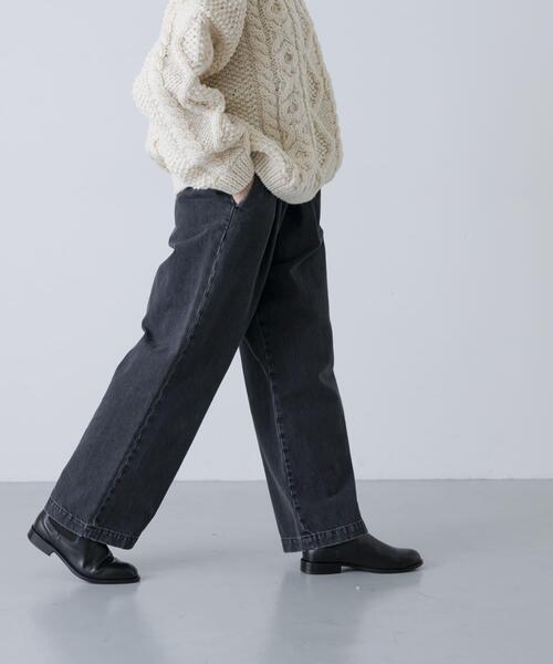 かぐれ（カグレ）の「フェードデニムイージーパンツ（デニムパンツ・レディース・ライトインディゴブルー/ブラック系その他・FREE）」の14枚目の写真