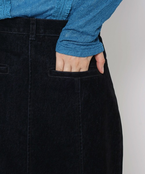 mysty woman（ミスティウーマン）の「【セットアップ着用可】フロッキーカコウデニムスカート 586720（スカート・レディース・ブラック・SMALL/MEDIUM）」の8枚目の写真