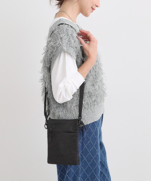 SHOO・LA・RUE(シューラルー)の「【撥水】2層ミニショルダーバッグ(ショルダーバッグ・レディース・グレー/ピンク系/ブラック・00)」の7枚目の写真