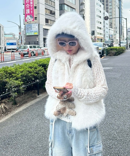 セール】おっきめフードのファーベスト（その他アウター）｜Alley