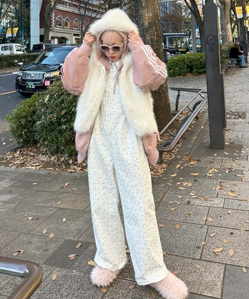 【美品】ELLIE ホワイトファーベスト classicalelf（クラシカルエルフ） ベスト ジレ 高級感をレイヤード