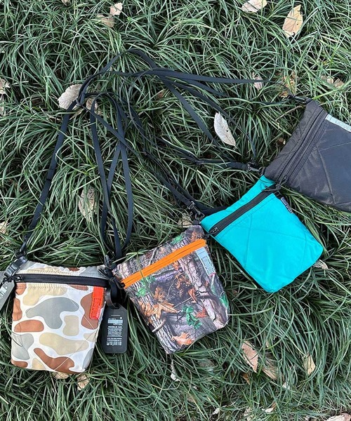 WEEKEND(ER)(ウィークエンダー)の「WEEKEND(ER) QUILTED MINI(ショルダーバッグ・メンズ・ブラック/ベージュ/ブルー/カモフラージュ・FREE)」の12枚目の写真