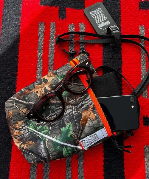 WEEKEND(ER)(ウィークエンダー)の「WEEKEND(ER) QUILTED MINI(ショルダーバッグ・メンズ・ブラック/ベージュ/ブルー/カモフラージュ・FREE)」の8枚目の写真