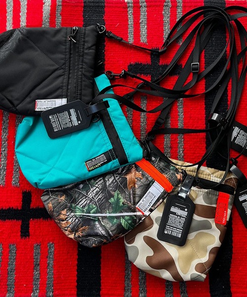 WEEKEND(ER)(ウィークエンダー)の「WEEKEND(ER) QUILTED MINI(ショルダーバッグ・メンズ・ブラック/ベージュ/ブルー/カモフラージュ・FREE)」の14枚目の写真