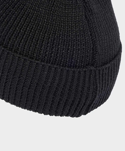 adidas(アディダス)の「メタルトレフォイル付き デイリー アイコン ビーニー / アディダスオリジナルス adidas Originals(ニットキャップ/ビーニー・メンズ・ブラック・X-LARGE/S/LARGE)」の4枚目の写真