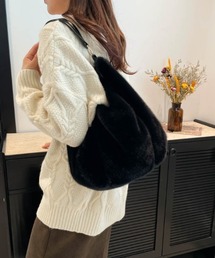 pyornim（ピョルニム）の「【2WAY】フェイクファーショルダーバッグ（ショルダーバッグ）」