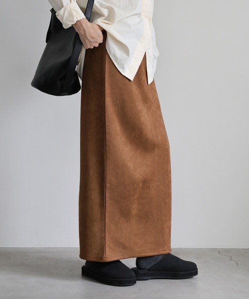 select MOCA(セレクトモカ)の「フェイクスエードナロースカート(スカート・レディース・モカ/ブラック/アイボリー・MEDIUM/LARGE)」の6枚目の写真