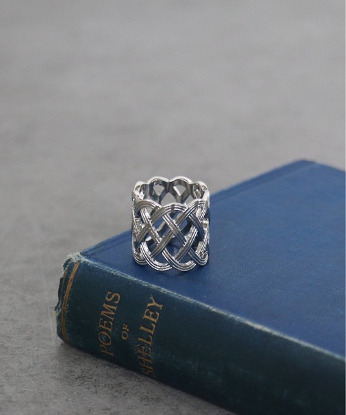 Three Four Time（ｽﾘｰﾌｫｰﾀｲﾑ）の「格子メタルスカーフリング（ストール/ショール・レディース・シルバー/ゴールド・FREE）」の3枚目の写真