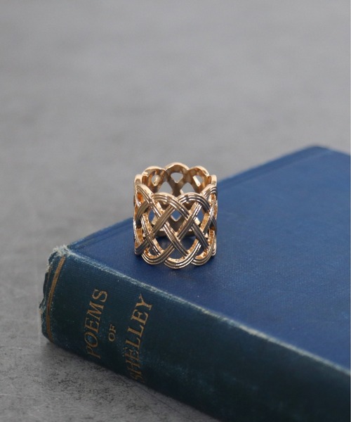 Three Four Time（ｽﾘｰﾌｫｰﾀｲﾑ）の「格子メタルスカーフリング（ストール/ショール・レディース・シルバー/ゴールド・FREE）」の4枚目の写真