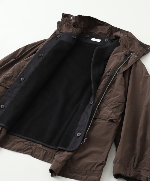 ATON(エイトン)の「ATON (エイトン) AIR WEATHER SHORT MODS コート(モッズコート・メンズ・ブラック/ブラウン・4)」の5枚目の写真