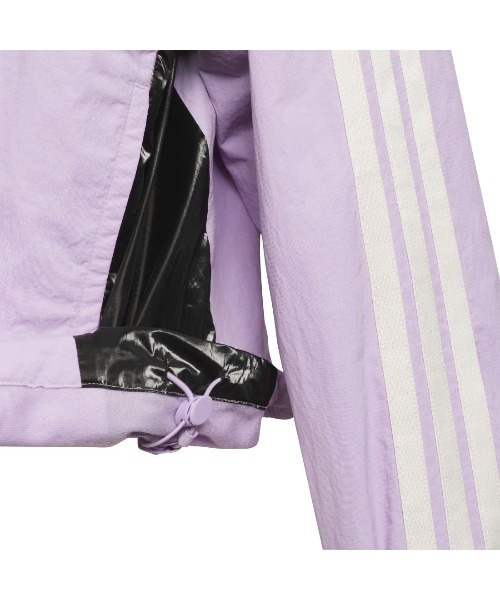 adidas（アディダス）の「アディダス adidas ガールズ ウーブン ルーズフィット フルジップ ジャケット（ナイロンジャケット・キッズ・ブラック/パープル・110cm/120cm/130cm/140cm/150cm/160cm）」の6枚目の写真