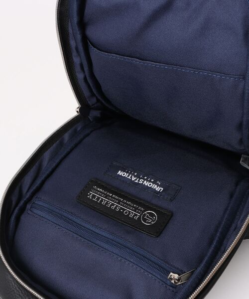 UNION STATION（ユニオンステーション）の「【PRO-SPERITY/プロスペリティ】別注ボディバッグ（ショルダーバッグ・メンズ・ブラック/グレー・7）」の4枚目の写真