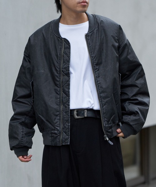 COLONY 2139(コロニートゥーワンスリーナイン)の「フェード加工MA-1(ブルゾン・メンズ・ブラック/グレー・MEDIUM/LARGE)」の22枚目の写真