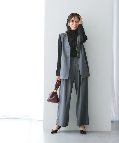 7days Life Styling（セブンデイズライフスタイリング）の「落ち感ドレープ素材ミドル丈フレアジレ（タテヨコストレッチ・しわになりにくい・速乾・ＵＶカット）＜大きいサイズ有＞（ベスト・レディース・グレー/ブラック・M/L/LL/3L）」の3枚目の写真