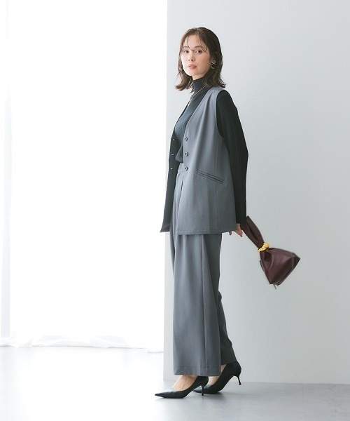 7days Life Styling（セブンデイズライフスタイリング）の「落ち感ドレープ素材ミドル丈フレアジレ（タテヨコストレッチ・しわになりにくい・速乾・ＵＶカット）＜大きいサイズ有＞（ベスト・レディース・グレー/ブラック・M/L/LL/3L）」の7枚目の写真