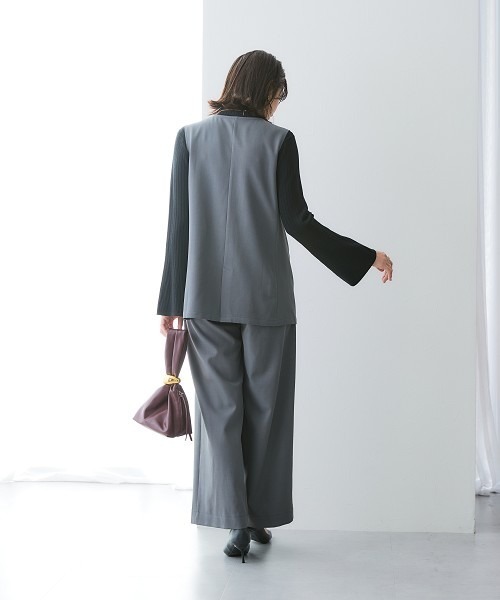 7days Life Styling（セブンデイズライフスタイリング）の「落ち感ドレープ素材ミドル丈フレアジレ（タテヨコストレッチ・しわになりにくい・速乾・ＵＶカット）＜大きいサイズ有＞（ベスト・レディース・グレー/ブラック・M/L/LL/3L）」の8枚目の写真