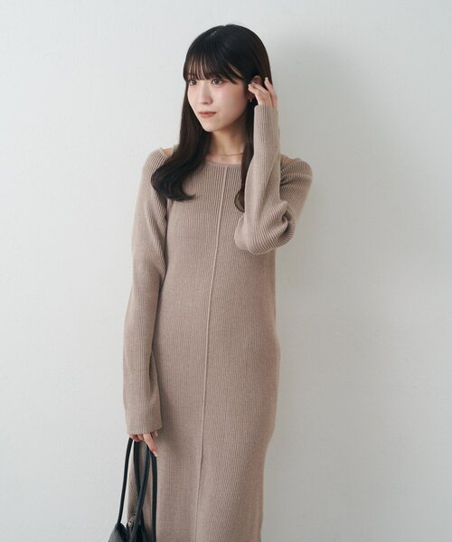 mline（エムライン）の「[mline]カットアウト ニットワンピース（ワンピース・レディース・アイボリー/チャコールグレー/ブラウン/モカ・1/2）」の4枚目の写真