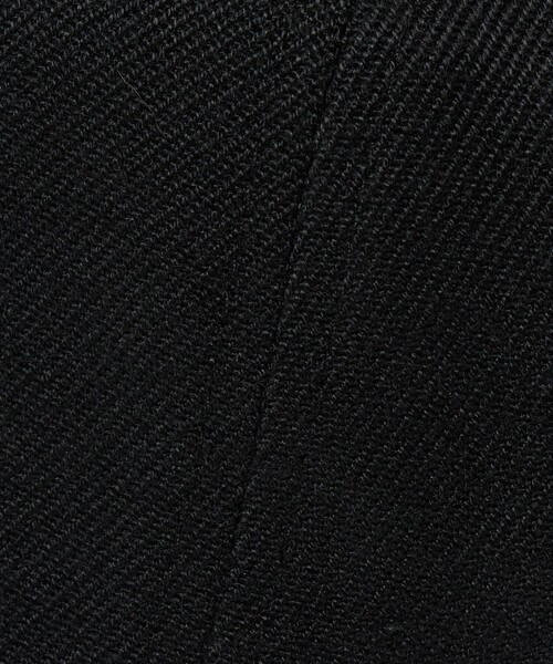 green label relaxing（グリーンレーベルリラクシング）の「GLR ポリエステル サージ ロゴ キャップ（キャップ・メンズ・ダークグレー/ブラック・FREE）」の3枚目の写真