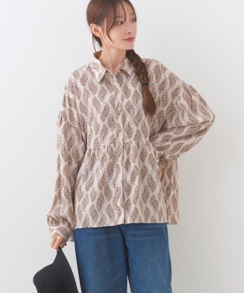 OMNES(オムネス)の「ポプリンギャザー切替 レギュラーカラー 長袖シャツブラウス(シャツ/ブラウス・レディース・ブルー/ブラック/ライトベージュ/マルチ/ホワイト/ホワイト系その他・FREE)」の1枚目の写真