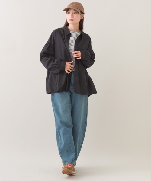 OMNES(オムネス)の「ポプリンギャザー切替 レギュラーカラー 長袖シャツブラウス(シャツ/ブラウス・レディース・ブルー/ブラック/ライトベージュ/マルチ/ホワイト/ホワイト系その他・FREE)」の15枚目の写真