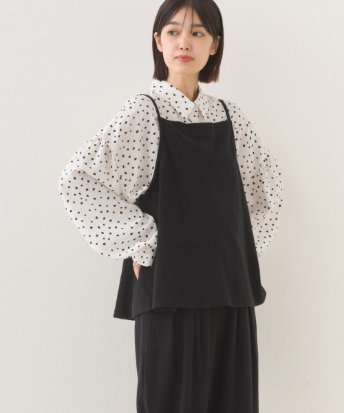 OMNES(オムネス)の「ポプリンギャザー切替 レギュラーカラー 長袖シャツブラウス(シャツ/ブラウス・レディース・ブルー/ブラック/ライトベージュ/マルチ/ホワイト/ホワイト系その他・FREE)」の10枚目の写真