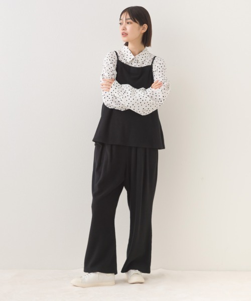 OMNES(オムネス)の「ポプリンギャザー切替 レギュラーカラー 長袖シャツブラウス(シャツ/ブラウス・レディース・ブルー/ブラック/ライトベージュ/マルチ/ホワイト/ホワイト系その他・FREE)」の14枚目の写真