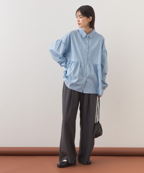 OMNES(オムネス)の「ポプリンギャザー切替 レギュラーカラー 長袖シャツブラウス(シャツ/ブラウス・レディース・ブルー/ブラック/ライトベージュ/マルチ/ホワイト/ホワイト系その他・FREE)」の21枚目の写真