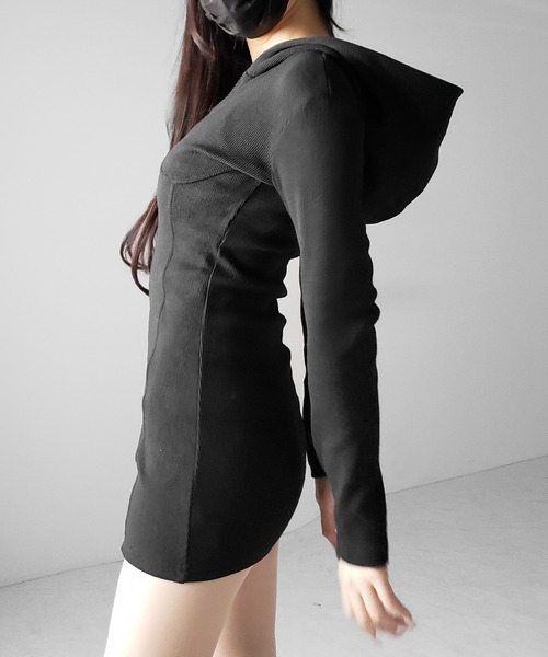 me+em select(ミームセレクト)の「【 2color 】フーディジップアップスリムラインミニワンピース / Hoodie zip up slimline mini onepiece(ワンピース・レディース・ブラック/グレー・FREE)」の11枚目の写真