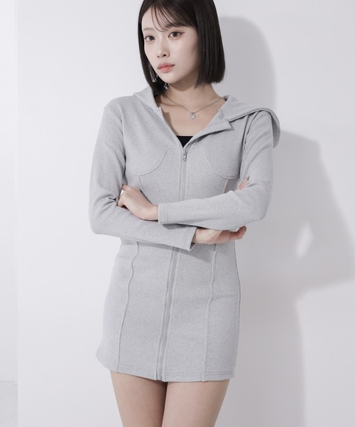 me+em select(ミームセレクト)の「【 2color 】フーディジップアップスリムラインミニワンピース / Hoodie zip up slimline mini onepiece(ワンピース・レディース・ブラック/グレー・FREE)」の21枚目の写真
