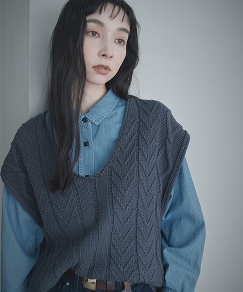 studio CLIP（スタディオクリップ）の「【daily CLIP】コットンブレンドルーズベスト（ベスト・レディース・ホワイト/チャコール・FREE）」の2枚目の写真