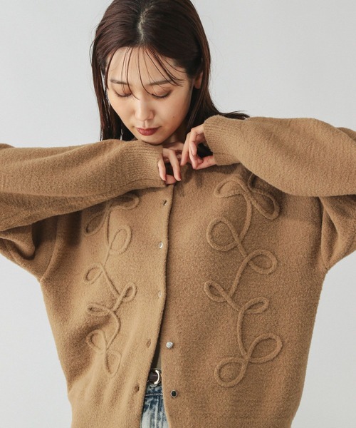 GLOBAL WORK（グローバルワーク）の「フワフワHugmeクルーカーディガン/581164（カーディガン/ボレロ・レディース・グレー/ダークグレー/キャメル・MEDIUM/LARGE）」の19枚目の写真