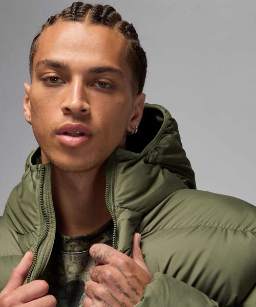 JORDAN BRAND（ジョーダンブランド）の「ジョーダン ブルックリン メンズ Therma-FIT パファー ジャケット / Jordan Brooklyn Men's Therma-FIT Puffer Jacket HV0532-222 Medium Olive（ブルゾン・メンズ・オリーブ・S/M/L/XL/2XL）」の18枚目の写真