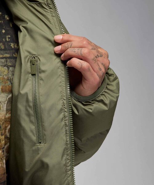 JORDAN BRAND（ジョーダンブランド）の「ジョーダン ブルックリン メンズ Therma-FIT パファー ジャケット / Jordan Brooklyn Men's Therma-FIT Puffer Jacket HV0532-222 Medium Olive（ブルゾン・メンズ・オリーブ・S/M/L/XL/2XL）」の13枚目の写真