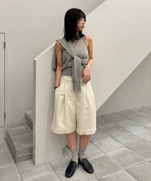 anuke(アンヌーク)の「Tuck Half Pants(その他パンツ・レディース・ネイビー/アイボリー・36inch/38inch)」の20枚目の写真