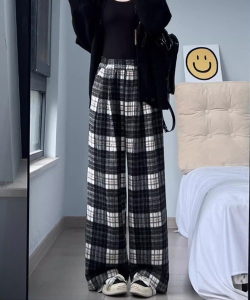 Ressaca（レサーカ）の「ルーズストレートチェック柄イージーパンツ（その他パンツ・レディース・ブラック/ブラウン/ブルー・M/L）」の12枚目の写真