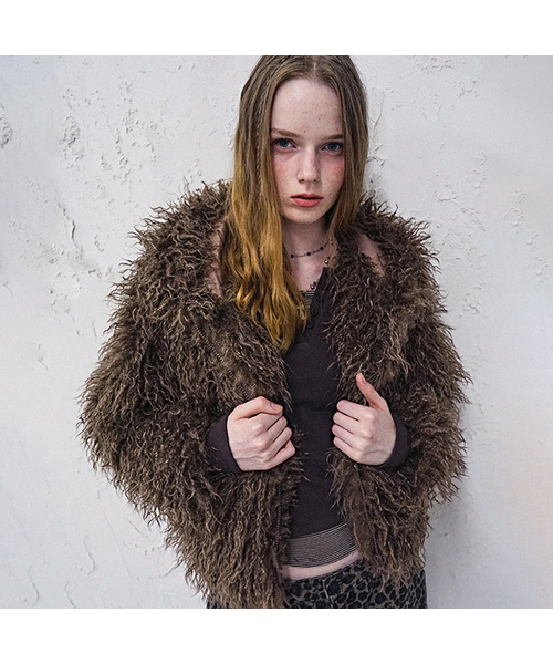 AVANDRESS(アバンドレス )の「Fluffy Hood Jacket BROWN(ムートンコート・レディース・ブラウン・MEDIUM/SMALL)」の1枚目の写真