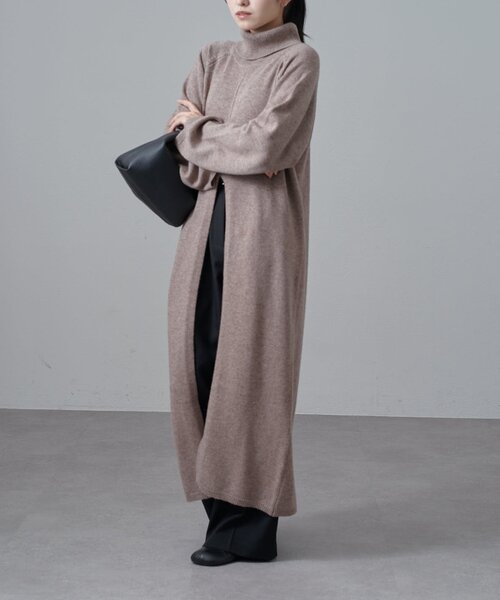 Lui's（ルイス）の「タートルネック前スリットロングワンピース（ワンピース・レディース・グレー/ベージュ/ブラック・FREE）」の22枚目の写真